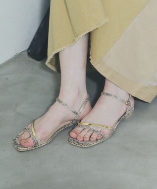 YECCA VECCA ゴールドバーサンダル