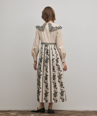 GRACE CONTINENTAL パターン刺繍ワンピース ベージュ