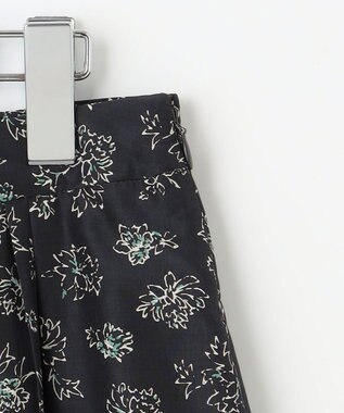 J.PRESS LADIES L 【WEB限定・洗える】ラインフラワープリント タック スカート ネイビー系