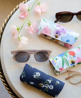 TOCCA 【chayさん着用】【UVカット・ドレス生地製のソフトケース付き】LIGHT IN MY SUNGLASSES サングラス ライトグレー系