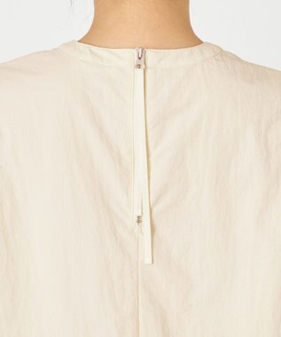 NAVE 【ReNAVE・洗える/撥水加工/接触冷感/UVケア/セットアップ】ナイロンタスラン ノースリブラウス アイボリー系