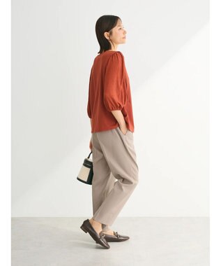 Green Parks きれいシルエットパンツ（テーパード） Gray Beige