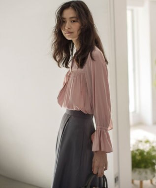 組曲 L 【WEB限定】ギャザーライトデシン ブラウス ピンク系