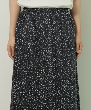 Green Parks すっきり見えシルエットサテンナロースカート Flower Black