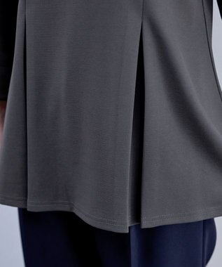 Tiaclasse L 【洗える】美ラインタックボタンカットソートップス チャコールグレー