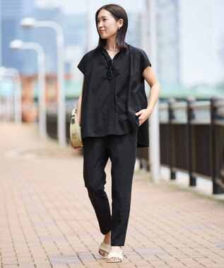 UNFILO FINE MOVE テーパードパンツ ブラック