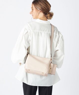 LA BAGAGERIE 【maison vert】 【チェーンチャーム・ミニポーチ付き】2WAYベルトワンショルダー アイボリー