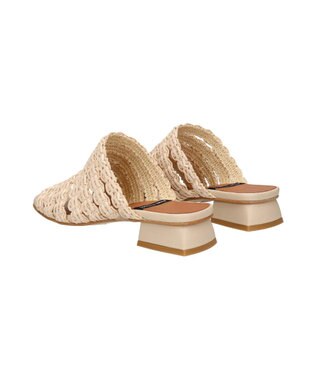 INTER-CHAUSSURES 【ANGEL ALARCON】ローヒールラフィアサンダル アイボリー雑材