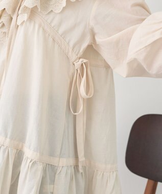 earth music&ecology 【綿100％】サイドリボンラッフルミニワンピース Ecru