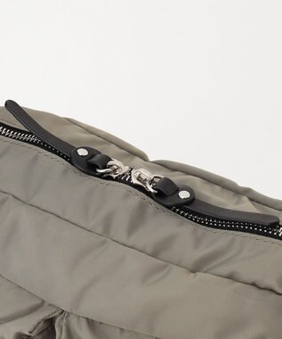 Y'SACCS ダブルポケットベーシックショルダー グレージュ