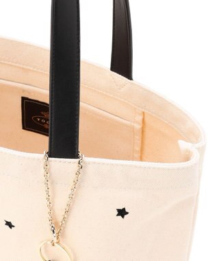 TOCCA 【chayさん着用】【WEB＆一部店舗限定・A4サイズ対応】LUCKY TWINKLE CANVASTOTE キャンバストートバッグ アイボリー系