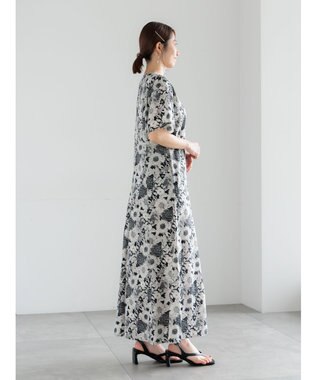 Te chichi 【LIBERTY FABRICS】Vネックフレアワンピース ブラック