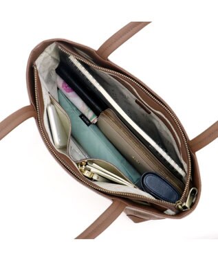 IBIZA ロゴナイロン　セミショルダーバッグ ピンクベージュ