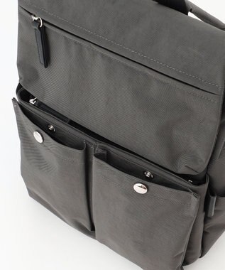 Y'SACCS 【ムック本掲載】クリンクルナイロン　ダブルポケットリュック ダークグレー