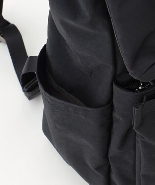 Y'SACCS 【ムック本掲載】クリンクルナイロン　ダブルポケットリュック ブラック