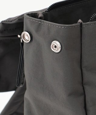 Y'SACCS 【ムック本掲載】クリンクルナイロン　ダブルポケットリュック ダークグレー