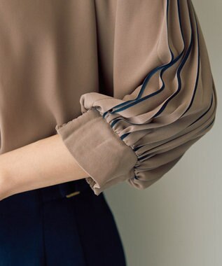 YECCA VECCA ラインプリーツスリーブシャツ Mocha