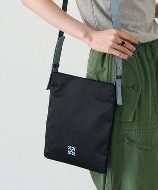 russet バイカラーレザーベルトフラットショルダーバッグ(SF-278) Black