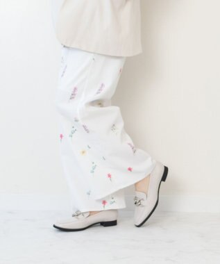 Bridget Birkin 【Bridget Birkin】チェーンアクセサリーローファー グレーエナメル