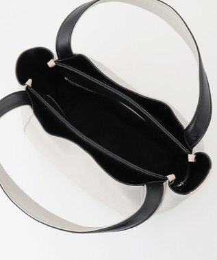 Y'SACCS シュリンクレザートート Mサイズ アイボリー