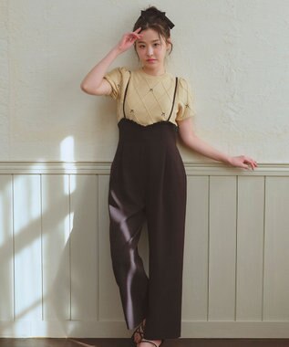 Feroux フリルデザイン・サス付きパンツ ブラック系