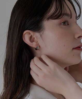 Phoebe 【金属アレルギー対応】ワンタッチワイドフープミニピアス(片耳)/サージカルステンレス シルバー シルバー