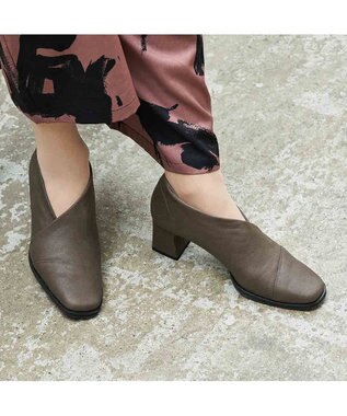 MODE ET JACOMO <D'ICI>チャンキーヒールブーティーパンプス