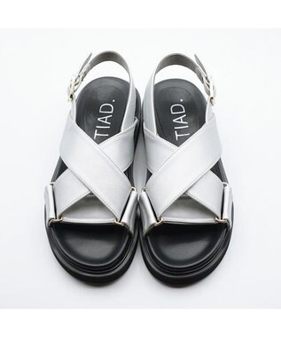 APOM クロスストラップサンダル シルバー