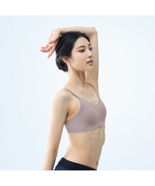 Chacott バッククロス ブラトップ（フリーカット） ブラック