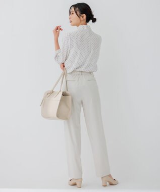 23区 L 【洗える】トライアングルプリント ネックデザイン ブラウス ベージュプリント