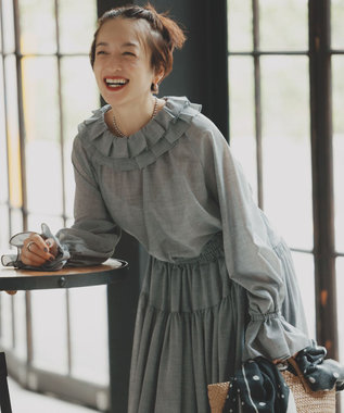 【前後着用可能】【高山都さんコラボ】ビッグカラー２WAYブラウス