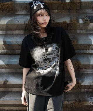 WEGO 【ユニセックス着用ITEM】グラフィックヘンリーネックT（SS） ブラック