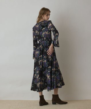 GRACE CONTINENTAL ボタニカルベリープリントワンピース ブラック