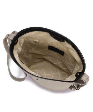 PELLE BORSA 縦型フラップショルダー Reinette レネット 4791 グレージュ