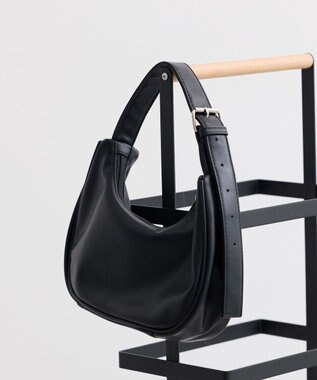 earth music&ecology ハーフムーンアジャスタブルバッグ Black