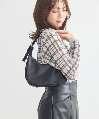 earth music&ecology ハーフムーンアジャスタブルバッグ Black