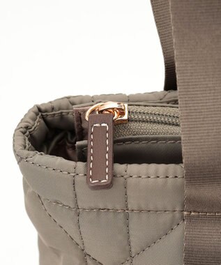 LA BAGAGERIE グリッドキルティングリュック グレージュ