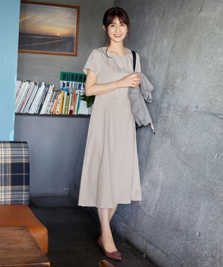 Tiaclasse 【小倉優子さん着用・洗える】フラップ付きミディアム丈フレアワンピース グレージュ