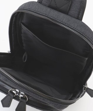 JOSEPH ABBOUD 【軽量/コンパクト】インターレースカルゼ ボディーバッグ グレー系