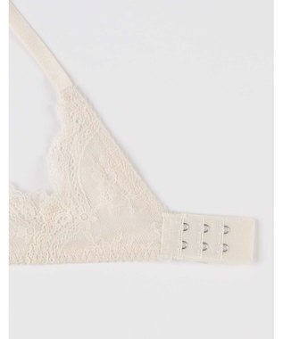 une nana cool バックスタイルまでかわいい Steppe Flower ワイヤーブラ ライトベージュ