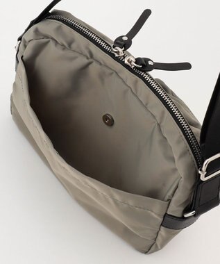 Y'SACCS ダブルポケットベーシックショルダー グレージュ