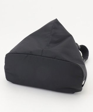 LA BAGAGERIE トライアングルリュックサック ブラック