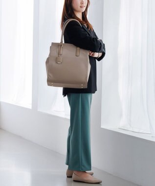 ACE BAGS & LUGGAGE Jewelna Rose OLバッグ・エト エアリィ 縦型トートバッグ 16272 グレージュ