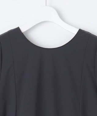 UNFILO 【撥水/シワになりにくい】FINE MOVE ランタンスリーブワンピース チャコール