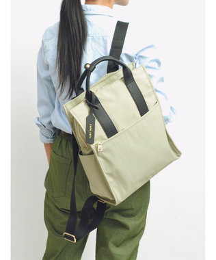 UNBILLION cachecache 11ポケットパーテーションリュックサック