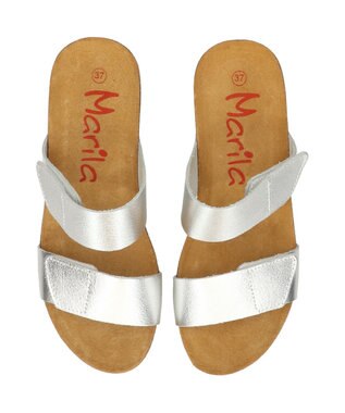 INTER-CHAUSSURES 【Marila】ダブルベルトフットベッドサンダル シルバー