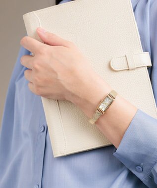 CITIZEN 【替えバンド付き2way 限定モデル】電池交換不要のメッシュバンドモデル EG7043-33D ゴールド