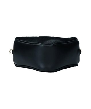 INTER-CHAUSSURES 【Christian Villa】レザーコンビトライアングルミニバッグ ブラックコンビ