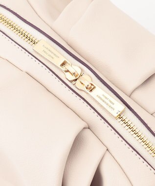 23区 メタルハンドル ショルダー バッグ アイボリー系