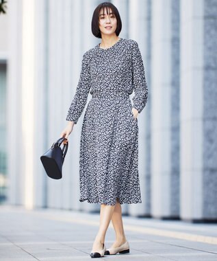 自由区 L 【カタログ掲載・セットアップ対応・洗える】ジオメトリックフラワードットプリント スカート ネイビー系